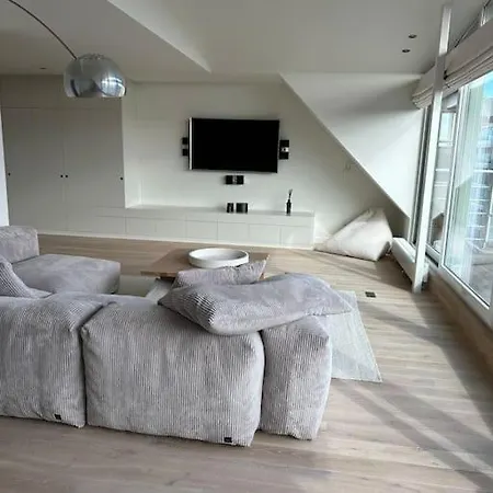 Bellini - Rubensplein - Op 100 M Het クノック・ヘイスト